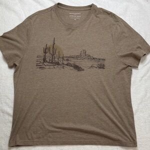 🏜️Banana Republic Tan Desert Scene Tee
